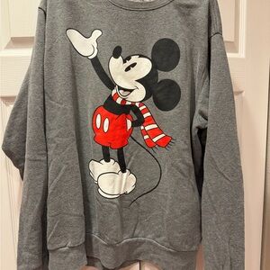 Disney Gray Crewneck  with Holiday Mickey Mouse xxl